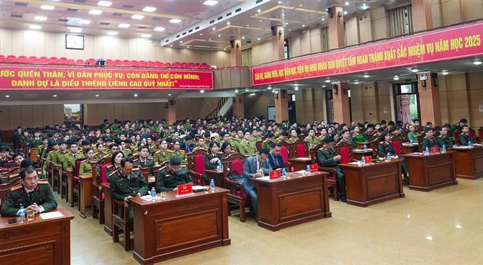 Học viện An ninh nhân dân tổ chức Lễ Bế giảng Khóa 37 Lưu học viên Lào ngành Trinh sát an ninh