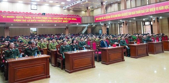 Học viện An ninh nhân dân gặp mặt, chúc mừng lưu học viên Lào nhân dịp kỷ niệm 50 năm Ngày Quốc khánh