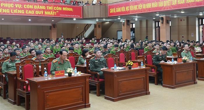 Học viện An ninh nhân dân tổ chức Lễ Bế giảng Khoá LC5