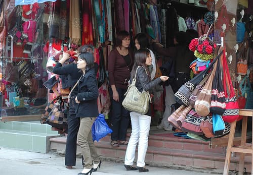 Hà Nội: Đặt tên 30 đường, phố và 4 vườn hoa mới