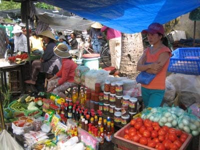 Sôi động và... lo âu