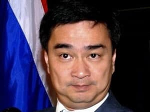 Thủ tướng Thái Lan Abhisit sẵn sàng từ chức