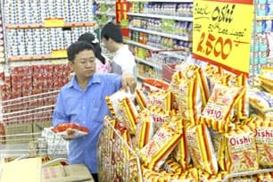Hàng Việt chiếm lĩnh thị trường Tết