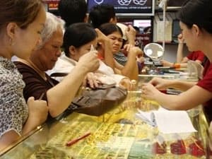 Vàng trong nước vẫn cao hơn thế giới 1,3 triệu đồng