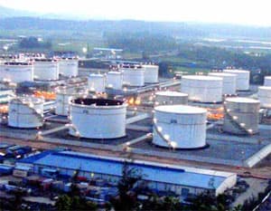 Xuất 3.000m³ xăng JA1 đầu tiên từ Dung Quất cho VNA