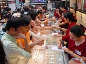 Vàng trong nước đã thu hẹp chênh lệch với thế giới