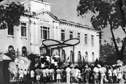 Sức mạnh khởi nghĩa vũ trang toàn dân