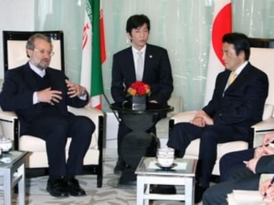 Nhật Bản đề xuất giúp Iran trong làm giàu urani
