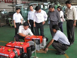 Sản xuất động cơ diesel RV145-2 để xuất khẩu