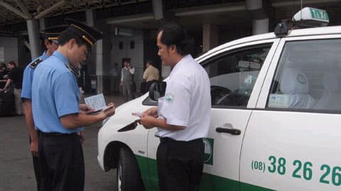 TP.Hồ Chí Minh ra tay dẹp taxi bát nháo sân bay
