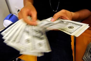Ngân hàng chung tay hạ nhiệt giá USD