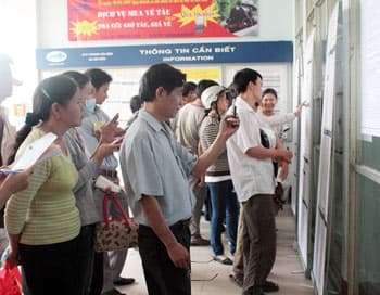 Bi hài mua vé tàu Tết qua tin nhắn