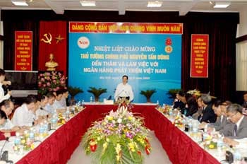 Thủ tướng Nguyễn Tấn Dũng làm việc với Ngân hàng Phát triển Việt Nam