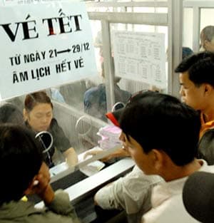 Gian nan mua vé xe Tết