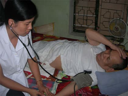Chăm sóc thương, bệnh binh từ cái tâm của mình