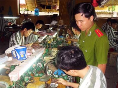 Tạo "hành trang", môi trường phục thiện