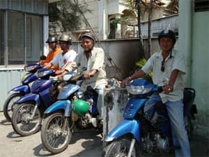 Hành nghề “xe ôm” phải có giấy phép kinh doanh
