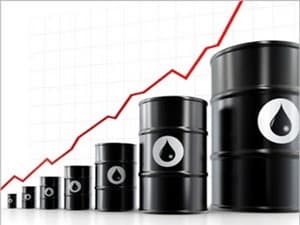 Giá dầu mỏ thế giới vượt ngưỡng 100 USD/thùng