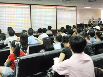 Thoát khỏi đà rơi tự do