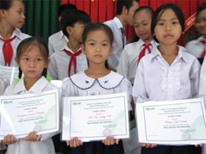 Trao 72.179 đô la Mỹ  học bổng cho 531 học sinh nghèo