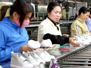 "Không nên tăng xuất khẩu da giày đột biến vào EU"