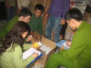 Bắt vụ nhập lậu thực phẩm từ Trung Quốc