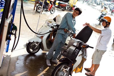 Giữ ổn định giá bán xăng dầu trong dịp Tết