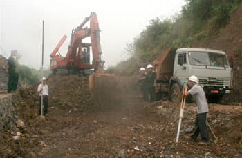 “Thần tốc, quyết thắng” trên công trình Cổng Trắng - Tà Lài