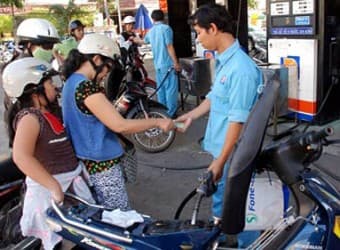 Bộ Công Thương bác tin đồn tăng giá xăng dầu