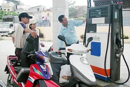 Hà Nội kiểm tra các cơ sở kinh doanh xăng dầu