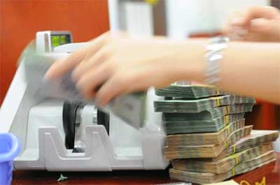 Thắt chặt tiền tệ gây yếu kém thanh khoản ngân hàng?