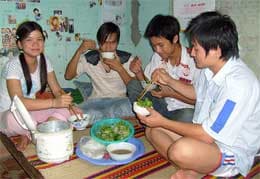 Đời sống của người dân lao động thời tăng giá