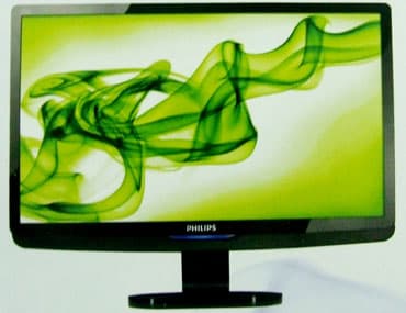 FPT chính thức trở thành nhà phân phối màn hình LCD Philips