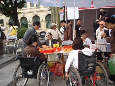 Quan tâm đào tạo nghề cho người khuyết tật
