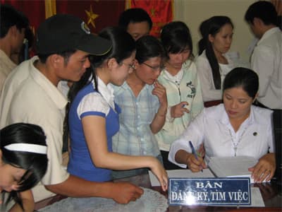 Thiếu trầm trọng lao động cuối năm