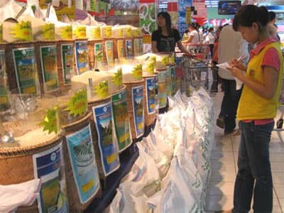 Các mặt hàng thiết yếu phục vụ nhân dân dịp Tết Tân Mão đã sẵn sàng.
