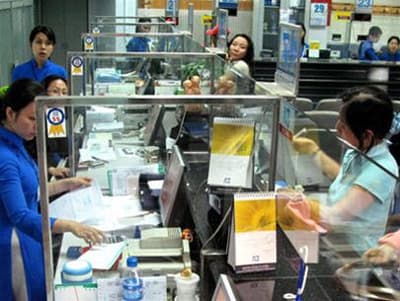 Lãi suất giao dịch bằng VND giảm