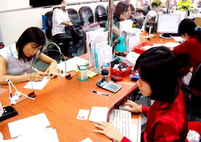 Lãi suất giao dịch bằng VND ổn định