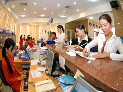 Lãi suất giao dịch bằng VNĐ giảm