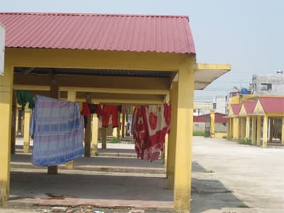 Chợ xây tiền tỷ bị bỏ hoang