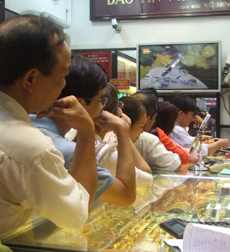 Cơn “sốt vàng” vẫn nóng