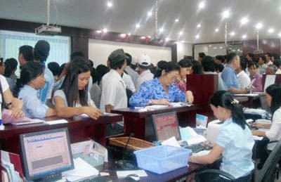 Chỉ số cùng khối lượng giao dịch tăng vọt