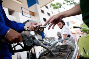 Giữ nguyên giá bán lẻ, thuế nhập khẩu xăng dầu
