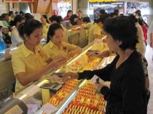 Theo thế giới, vàng giảm gần 40.000 đồng mỗi lượng