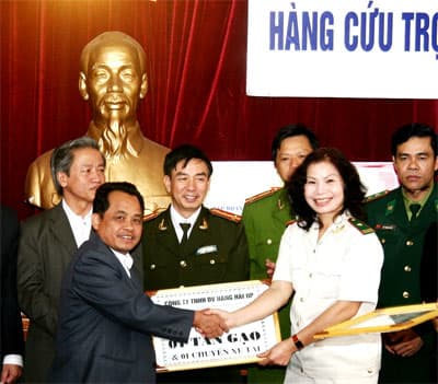 “Sứ giả từ thiện”