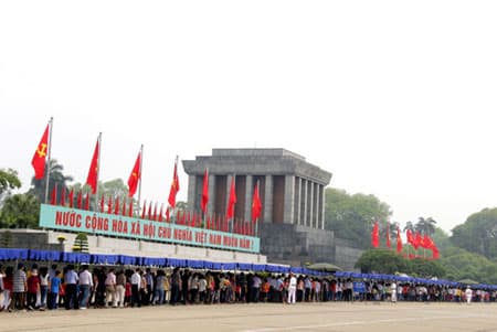 60 nghìn lượt người vào Lăng viếng Bác