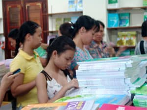 Thị trường mùa khai trường: Đủ nguồn cung, nhiều chương trình bình ổn giá