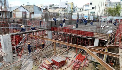 Tái cơ cấu để tiếp tục phát triển