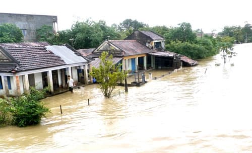 Mưa lũ gây thiệt hại lớn tại miền Trung và Tây Nguyên