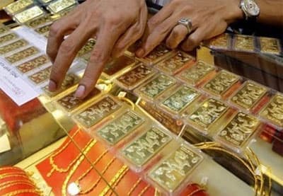 Giá vàng xuống đáy 3 tuần vì giảm nhiệt Mỹ tấn công Syria